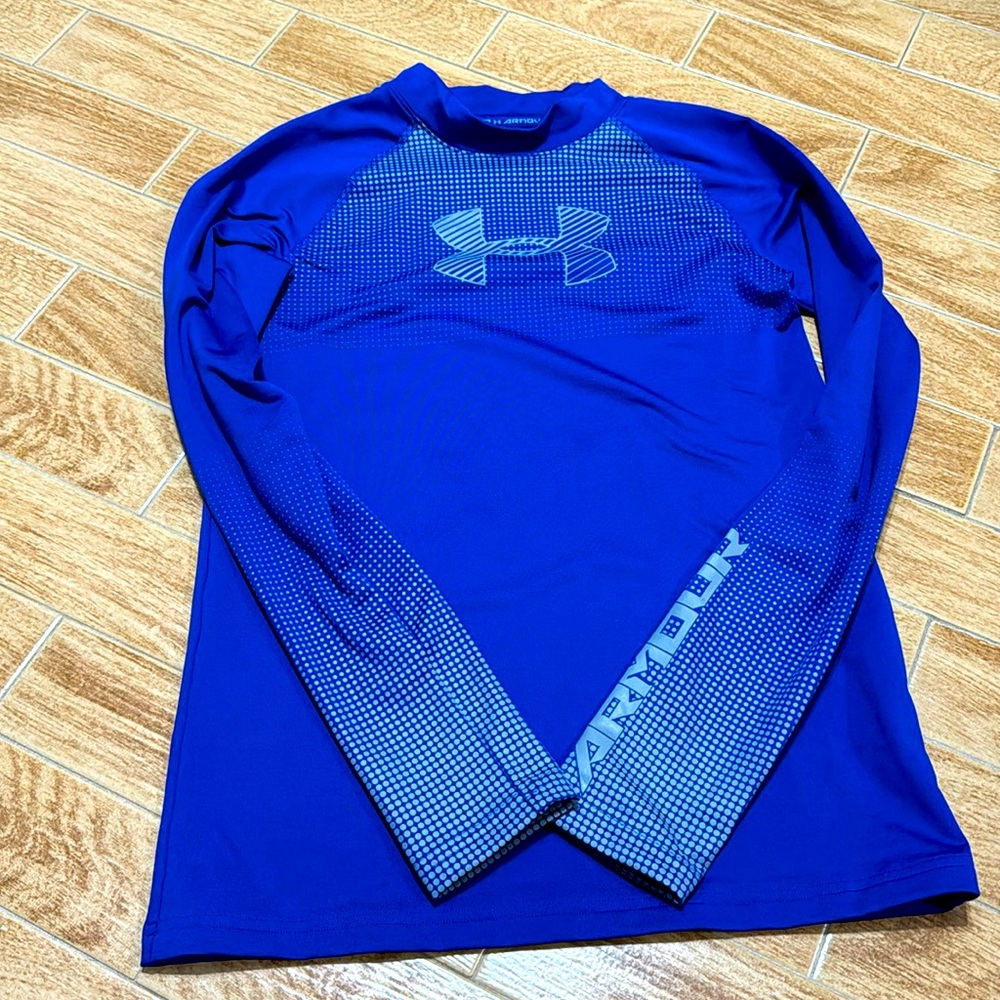 Under Armour fitted long sleeve (YXL)